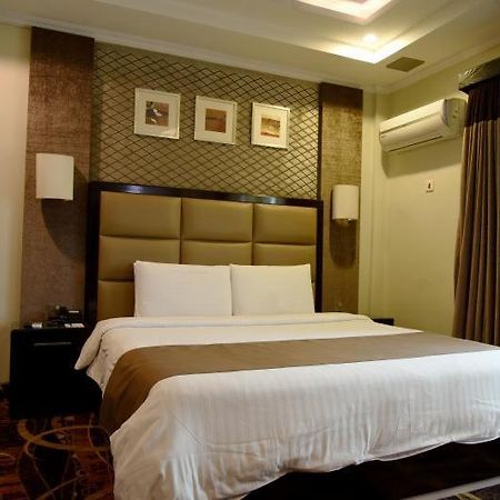 Hotel One Super, איסלמאבד מראה חיצוני תמונה
