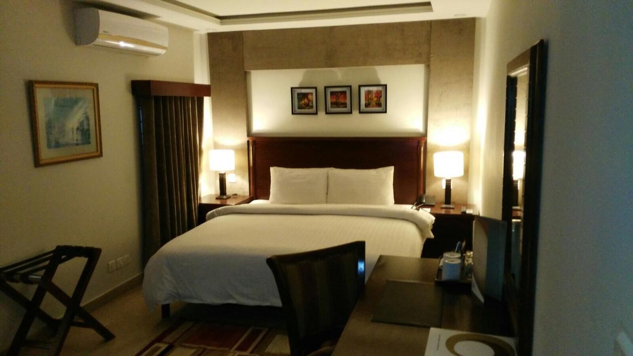 Hotel One Super, איסלמאבד מראה חיצוני תמונה
