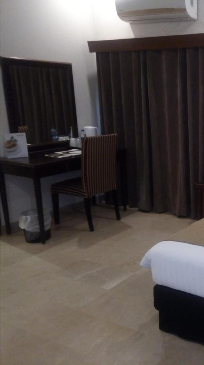 Hotel One Super, איסלמאבד מראה חיצוני תמונה